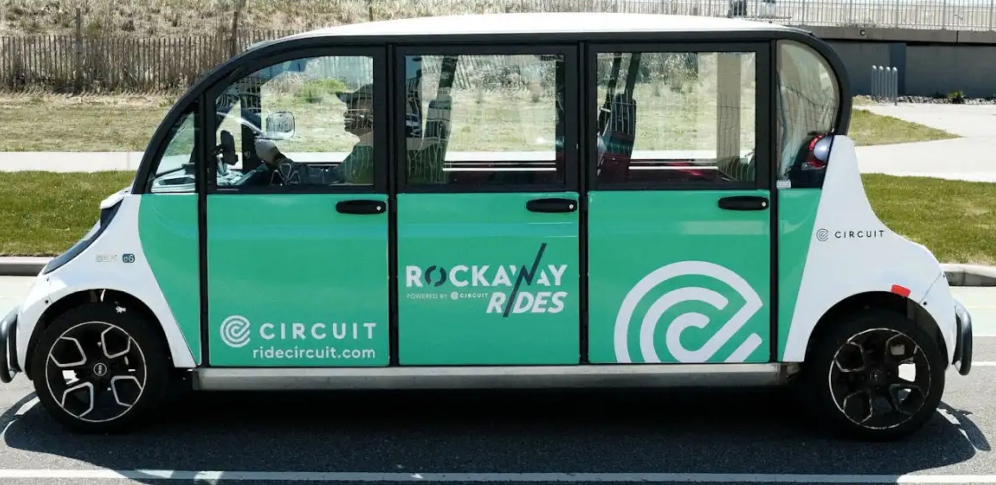 18x18 Save Rockaway Rides and Brentwood Go Signs