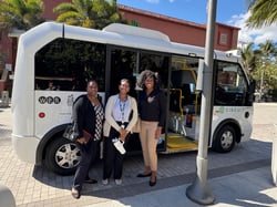Circuit electric microtransit bus